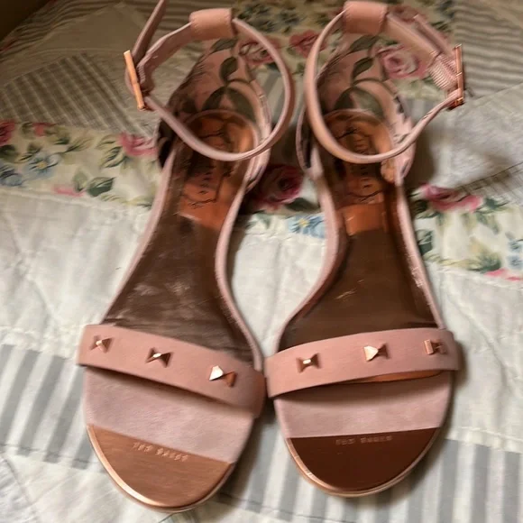 Ted Baker sandals - Picture 3 of 11